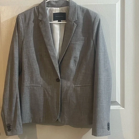 Banana Republic Light Gray Blazer - Picture 1 of 9